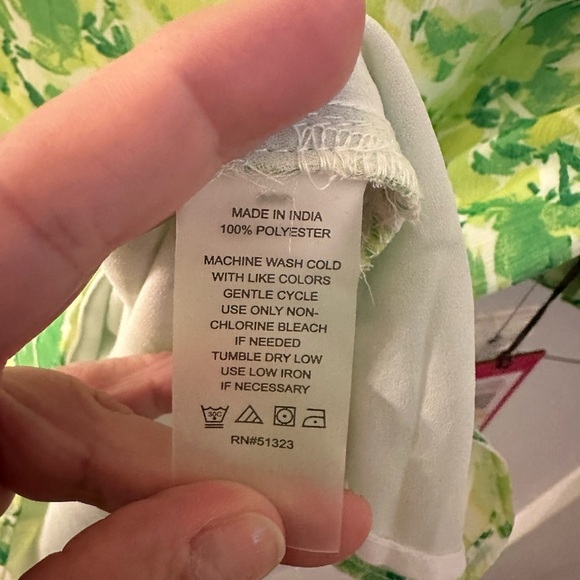 VINCE CAMUTO Woman Blooming Brights Emerald floral ruffle sleeve blouse NWT M - Picture 9 of 14